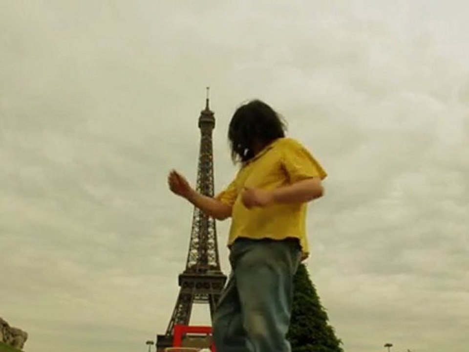Monte sur l'Escabeau à la Tour Eiffel; Edouardo