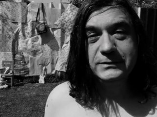 Interview d'Edouardo à propos de sa chanson "Monte sur L'Escabeau"