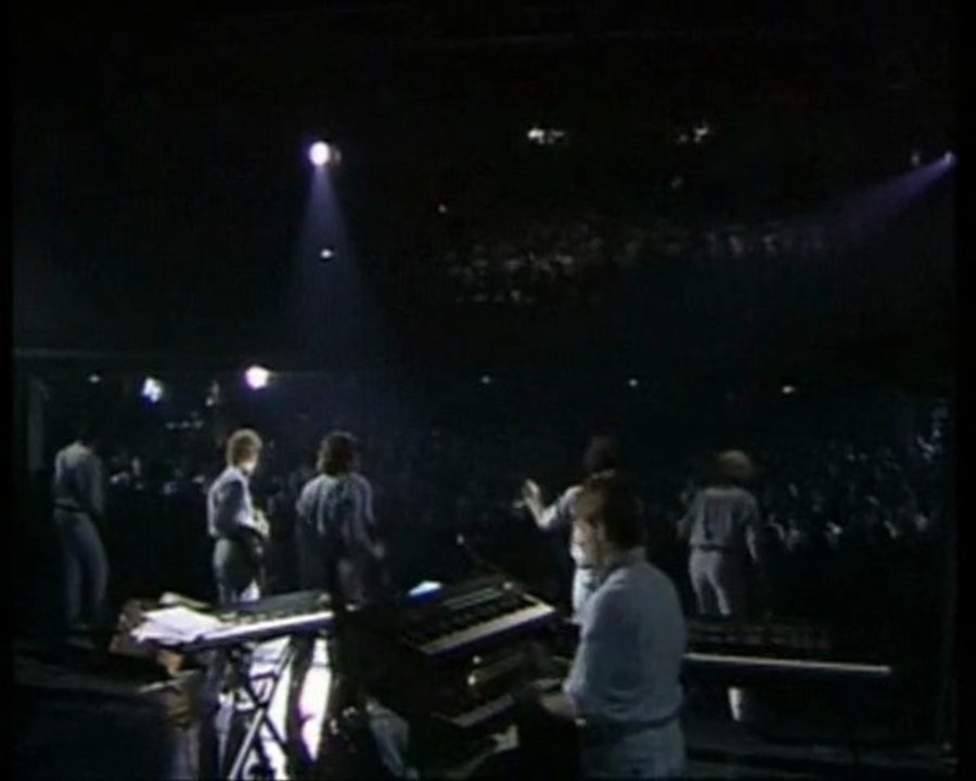 Hmm hmm hmm Live 1986