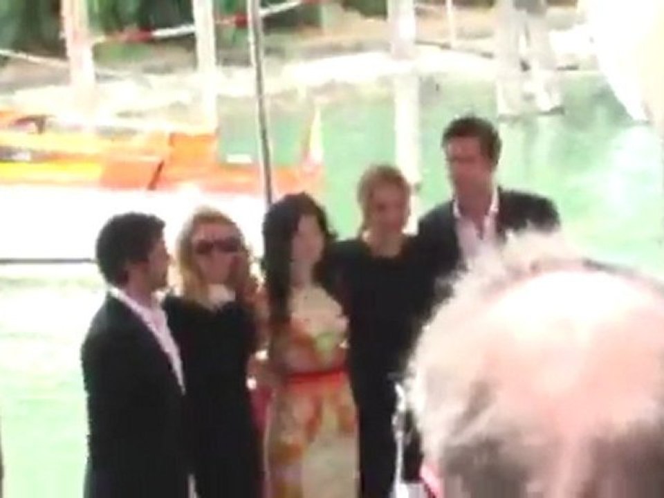 Madonna présente "W.E."