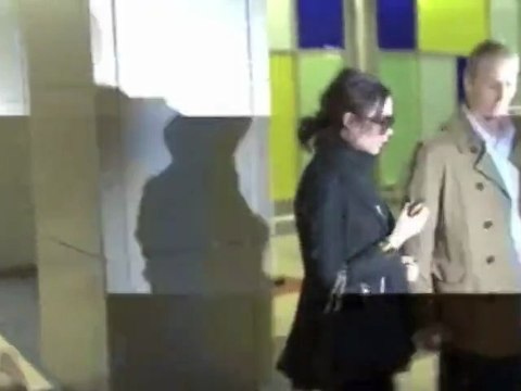 Victoria Beckham retrouve ses hauts talons pour une journée shopping avec Harper