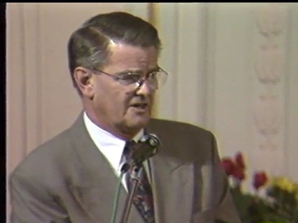 Ahmed Deedat ( Is Jesus God ?) -01