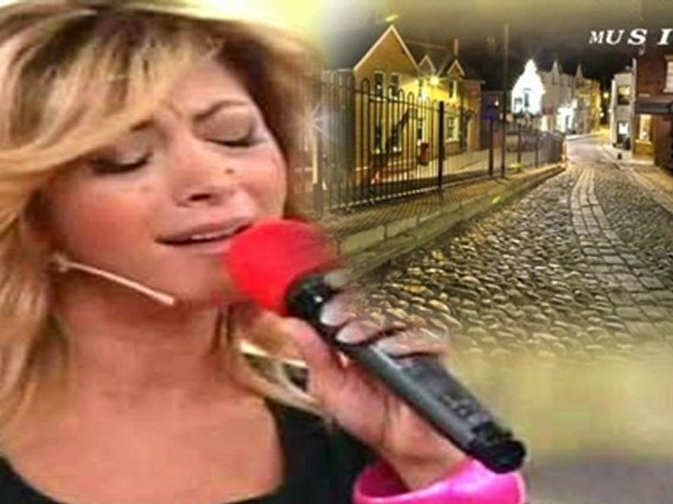 Elif Güreşçi Çiftçioğlu - Bırakıp gittiğin akşam beni.HD