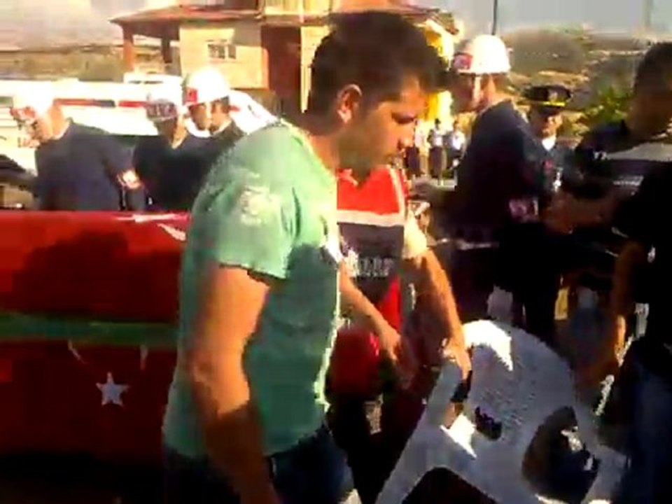 Şehit Komando Uzman Çavuş Bekir Erciyes'in Cenaze töreni görüntüleri.