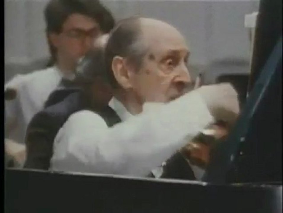 Horowitz plays Mozart piano concerto 23 1st movement