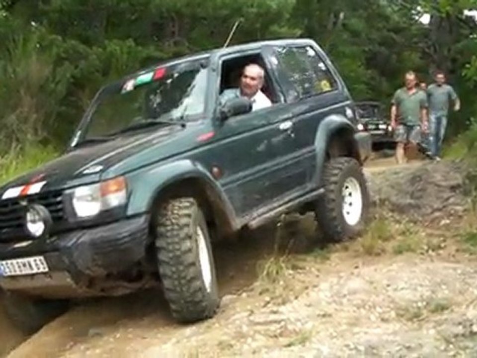 Georges Mitsubishi Pajero Rando Haute Loire 2011  SANY0052