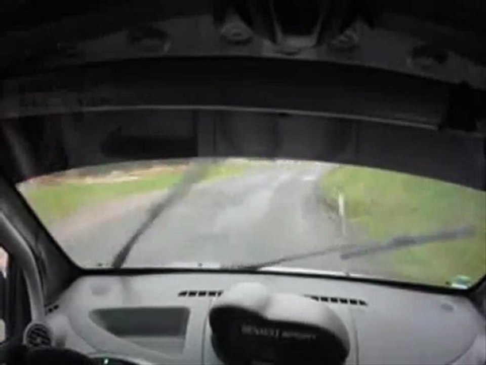 RALLYE DU MONT BLANC 2011 - ES11 SALINAS / MICHELI TWINGO R2 "Team CHAZEL"