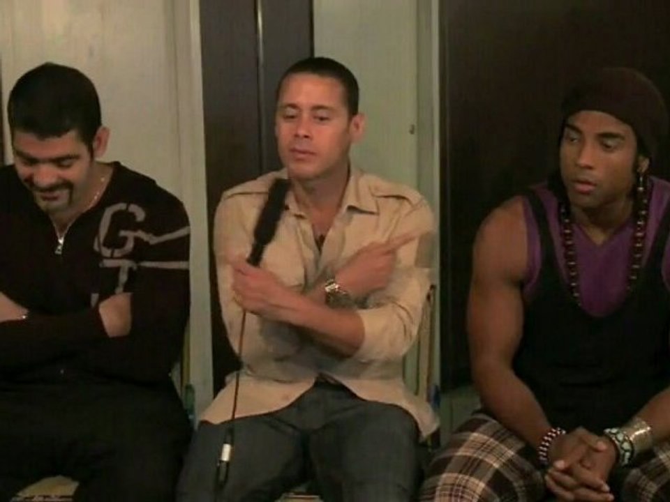 Orishas - Entrevistas en Nueva York "USA" (Cosita Buena 2009)