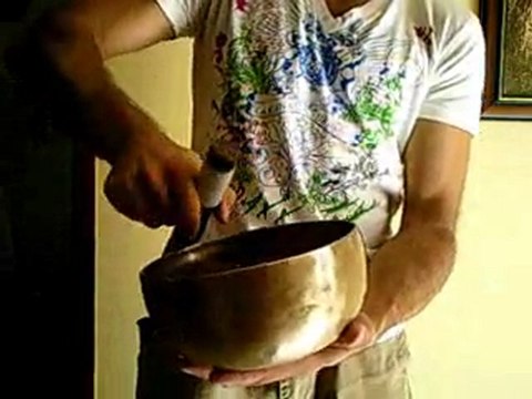 bol chantant tibetain : comment bien faire chanter le bol tibetain ?