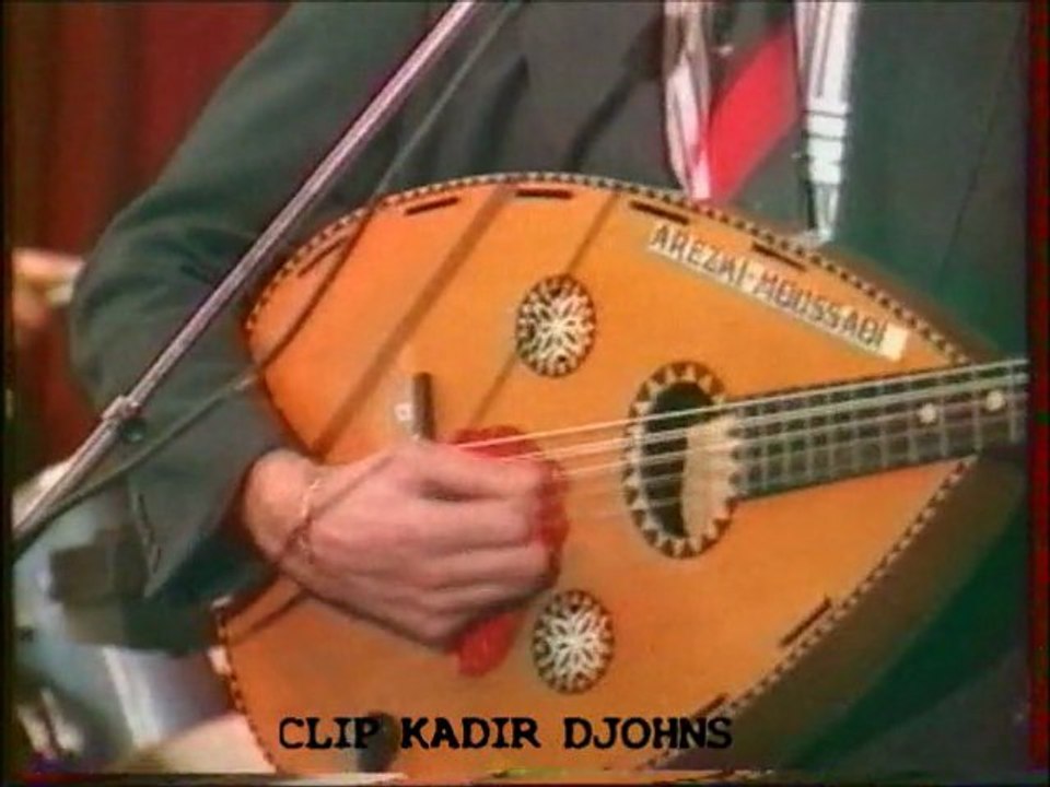 CLIP KABYLE AREZKI MOUSSAOUI 1990 "ALAYLOU"