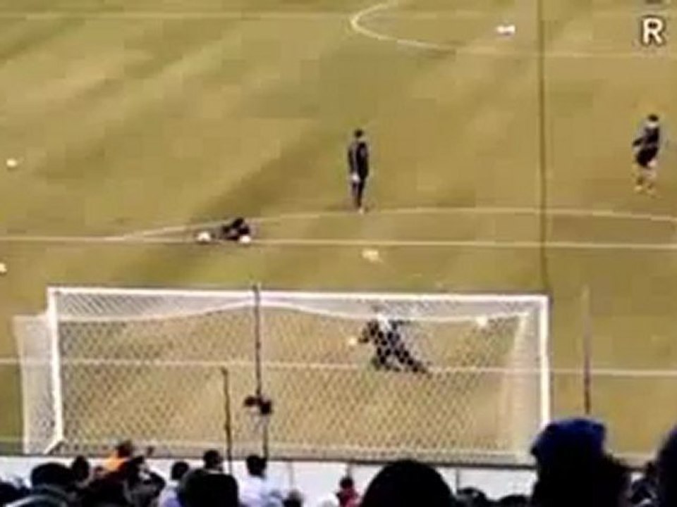 Ein Schuss zwei Tore