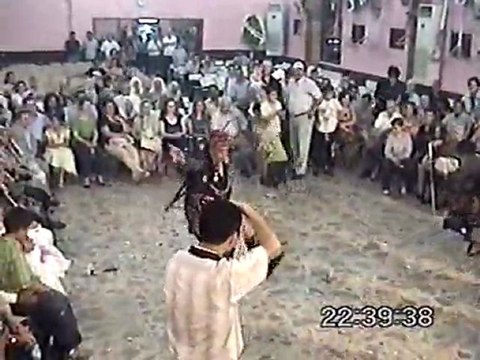 Cengiz Tamkan,Zeybek oyunu Harmandalı böyle oynanır.