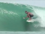 Grosses vagues à Nias, Indonesie, surf et tubes de folies !
