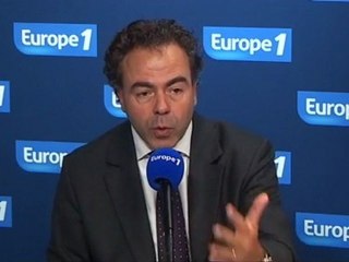 Chatel appelle Lang à "la raison"