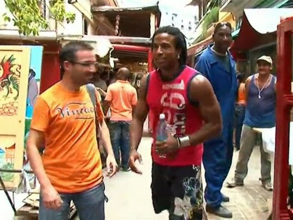 Yotuel Romero (Orishas) - Reportaje de Salvados en La Habana (Cosita Buena 2009)