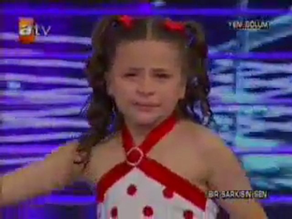 Berna Karagözoglu -  Ellerini Çekip Benden