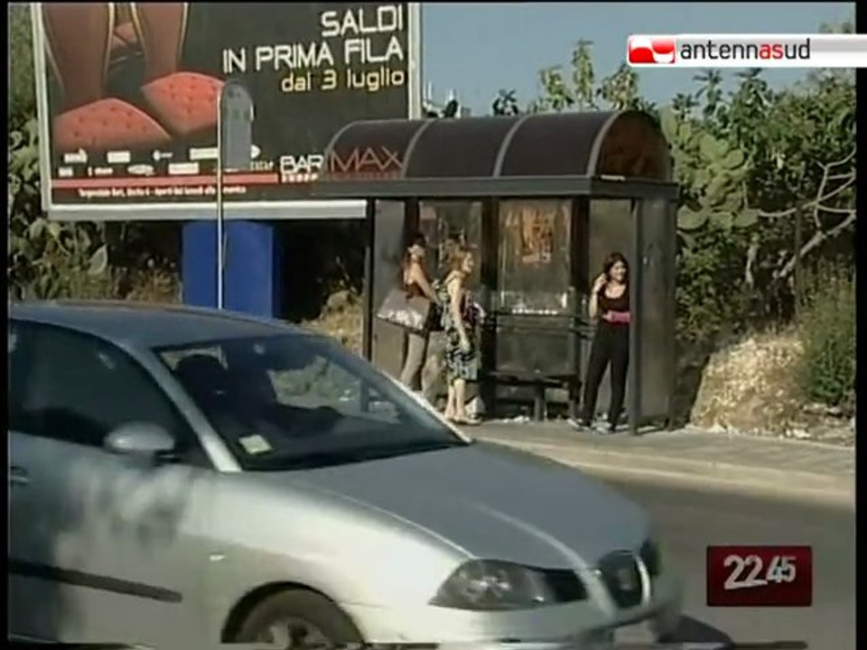 TG 15.07.10 Molestie sul bus ma l'autista prosegue