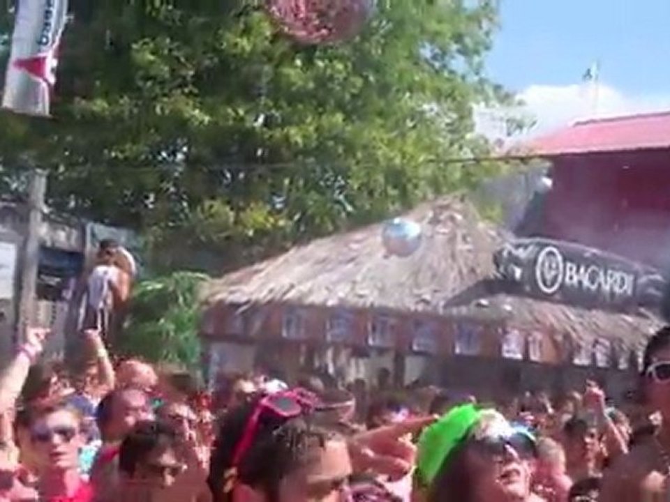 PIRATES 2011 - Censured Version