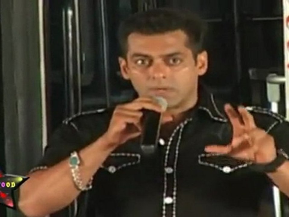 Hindi Movie 'READY'  First Look  ANEES BAZMEE, AASIN & SALMAN KHAN   03