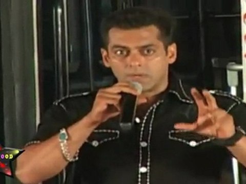 Hindi Movie 'READY' First Look ANEES BAZMEE, AASIN & SALMAN KHAN 03