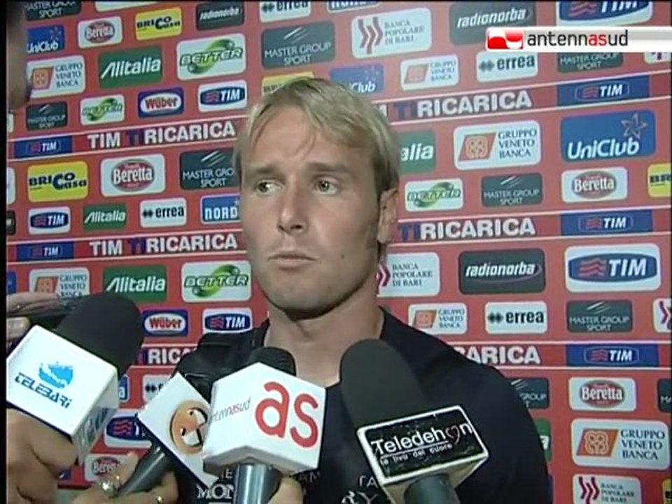 19.09.10 Gillet, davanti a familiari e tifosi una targa per il record di presenze