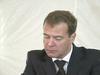 Russie/crash : Medvedev dénonce l'état du transport aérien russe