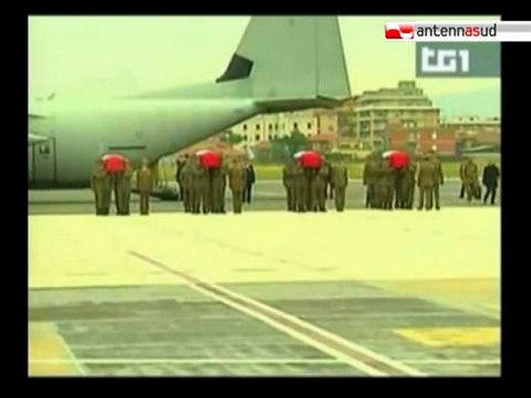 TG 11.10.10 Vittime Afghanistan, rientrate in Italia le salme dei 4 alpini