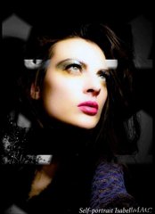 Isabelle Mac : Self Portraits