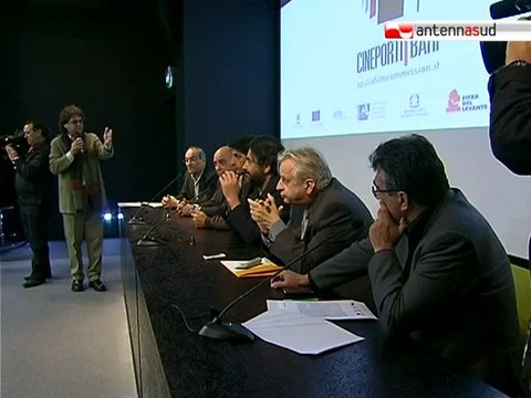 TG 18.10.10 Solfrizzi, a Savelletri le riprese del film Se sei così ti dico sì