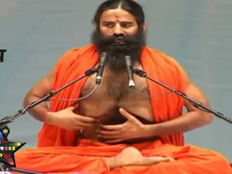 Vivek Oberoi & Suresh Oberoi At Baba Ramdev's Lecture On Enrichment of Life