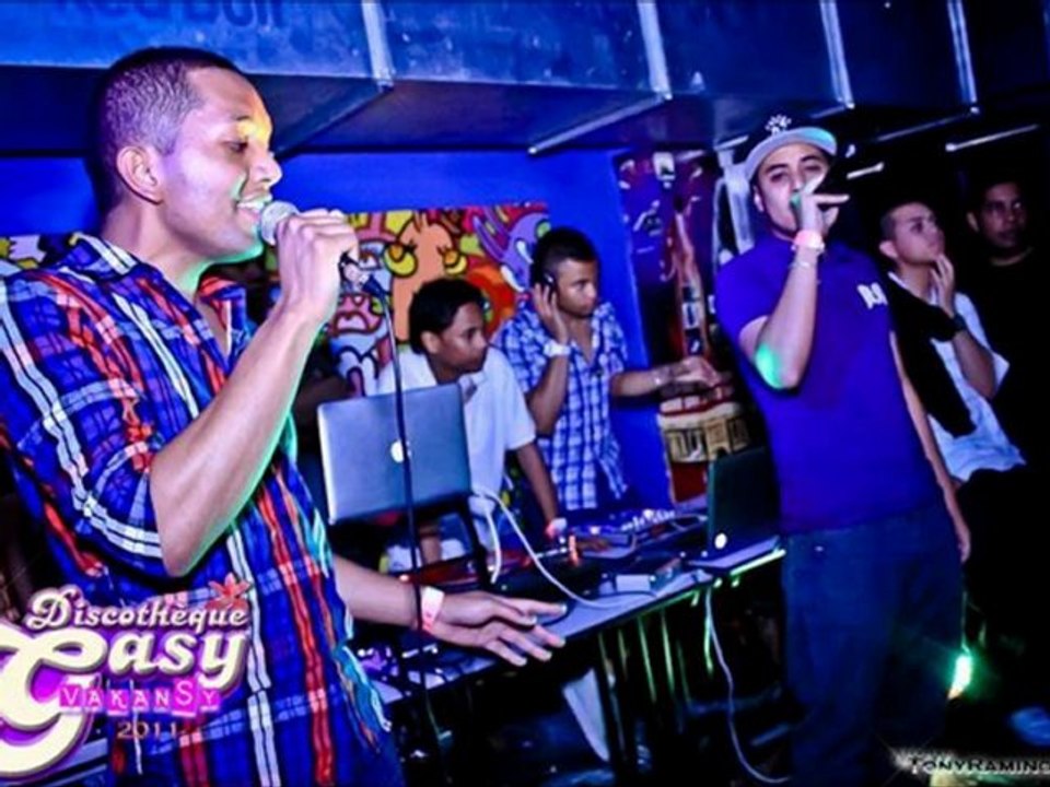 Miahy Feat Mena Kely - It's Over