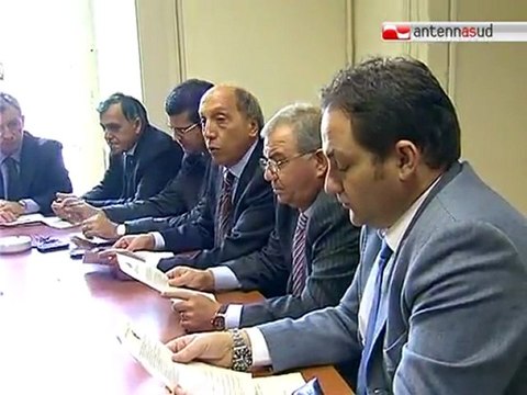 TG 24.11.10 Bari, l'opposizione di centrodestra chiede le dimissioni di Emiliano