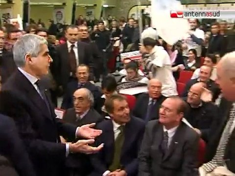 TG 10.12.10 Anche Casini contro i tagli all'editoria tv