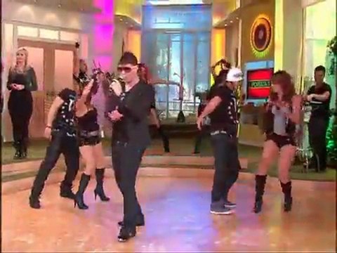 Farruko - Nena Fichu @ Portadas (Live) (2011)