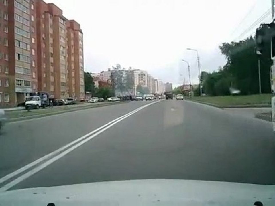 Schaltet eine doppelte weiße Linie in diesem Spiel,