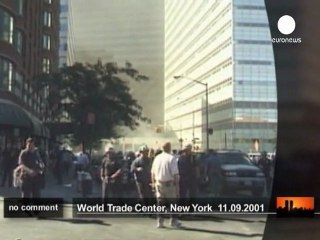 11 -Septembre : la tour Sud s'effondre - no comment