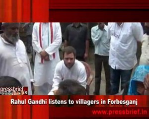 Rahul Gandhi listens to villagers in Forbesganj