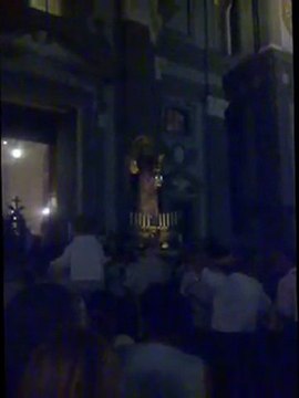 San Vincenzo Ferrer ò Munacone Compatrono di Napoli e Patrono del Quartiere Sanità Fuochi del 2010 al ritorno in Basilica (Remix)