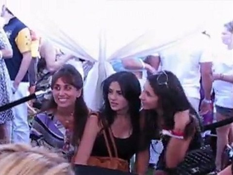 Lindsay Lohan Speaks Out Against Sister's Plastic Surgery Rumors