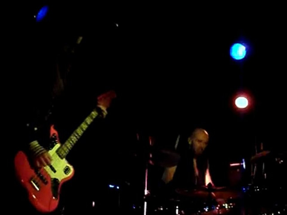 Concerts Varsovie+ Triste Sire le 9 février 2011 Assomoir Pub Saint-Etienne (7)