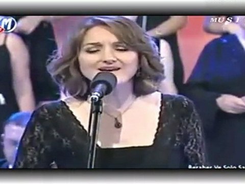 Çiğdem Yarkın - İndim Yarin Bahçesine Gül dibinde gül,i ter.HD