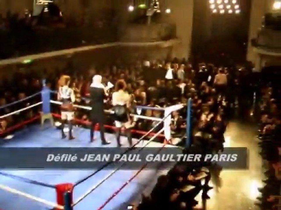 LOCATION RINGS DE CATCH OU DE BOXE NOUVEAU PLATEFORME FLOTTANTE