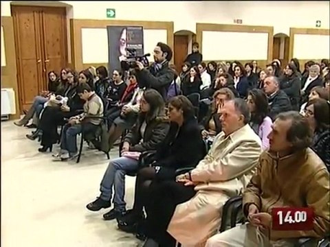 TG 26.11.09 Un centro antiviolenza, raccolta firme ad Altamura