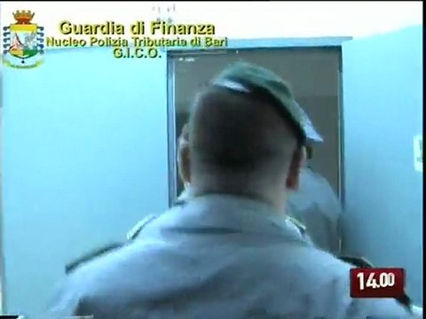 TG 01.12.09 Bari, colletti bianchi vicini al clan Parisi: 83 arresti