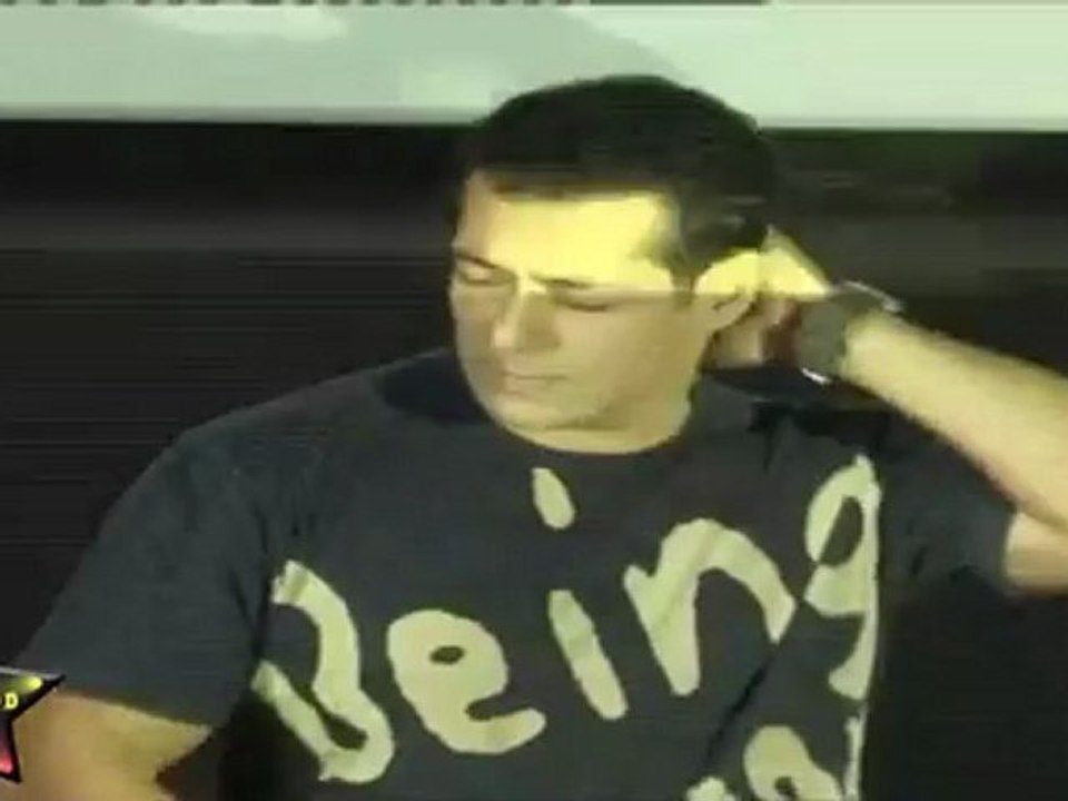 Salman & Kareena With Entire Cast At 'Body Guard' Promo Launch
