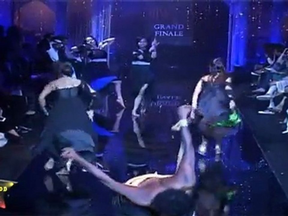 Gorgeous Babes Dancing iN A Bliss At IIJW Grand Finale 2011