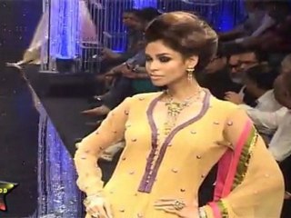 Gorgeous Aanchal Kumar At IIJW Grand Finale 2011