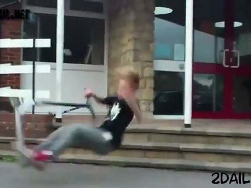 Scooter Trick FAIL