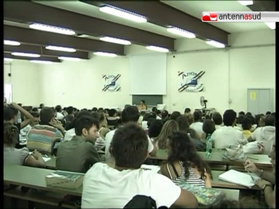 TG 25.11.10 Test d'ingresso all'Università truccati, Pollice chiede scusa