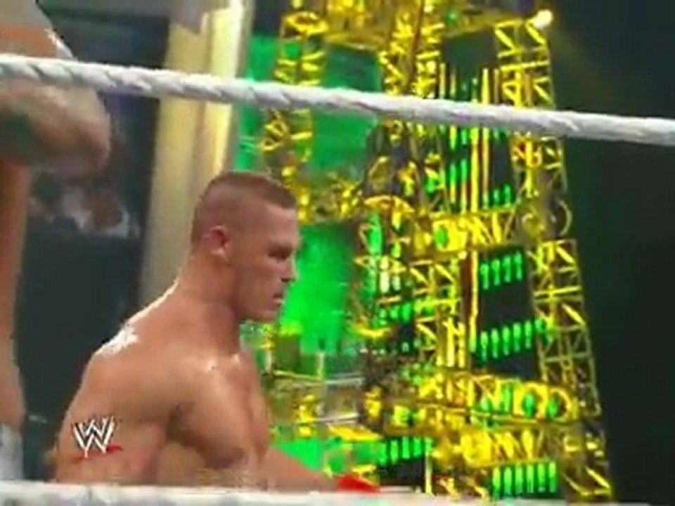 CM Punk vs John Cena - WWE Championship - Money In The Bank 2011